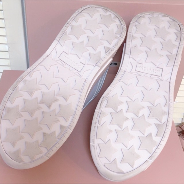 極美品】miumiu♡ レザースニーカー ビジュー クリスタル ピンク | www