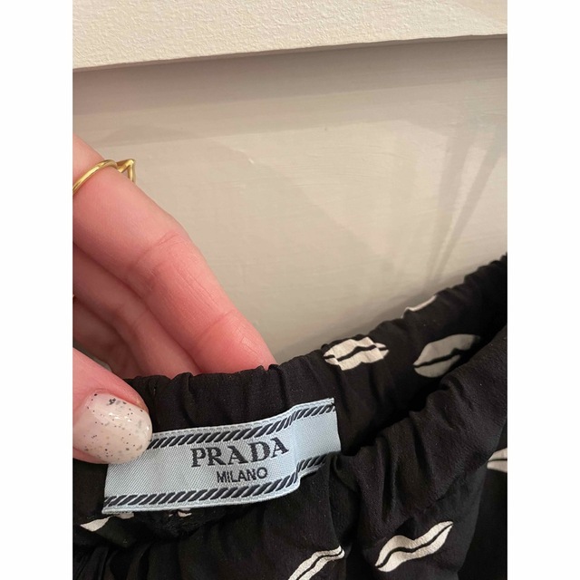 PRADA(プラダ)のPRADA lip pants. レディースのパンツ(その他)の商品写真