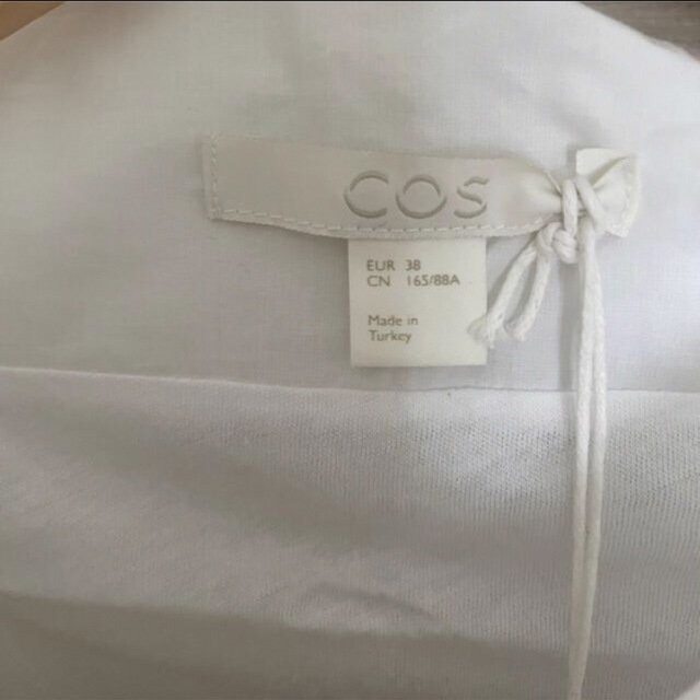 COS(コス)のcos   白ブラウス　38 レディースのトップス(シャツ/ブラウス(長袖/七分))の商品写真
