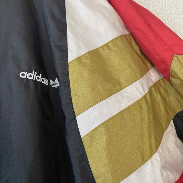adidas - adidas 90s 銀タグ ナイロンジャケット トレフォイル adidas - adidas 90s 銀タグ ナイロンジャケット トレフォイル
