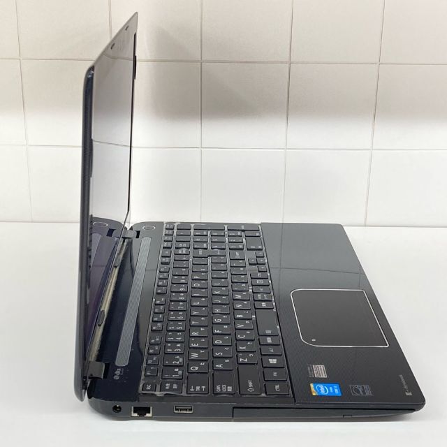 ●新品SSD●東芝 Win10 T554/45KB i3-4005U 8GB