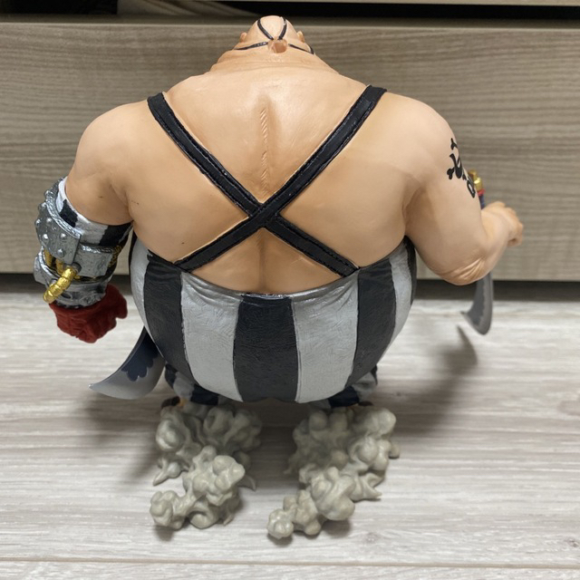 ONE PIECE(ワンピース)のワンピース　クィーン　フィギュア ハンドメイドのおもちゃ(フィギュア)の商品写真