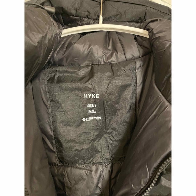 HYKE(ハイク)のHYKE Edition PERTEX SHIELD SHORT COAT メンズのジャケット/アウター(ダウンジャケット)の商品写真