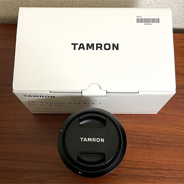 TAMRON(タムロン)のTAMRON 70-300mm F4.5-6.3 Di III RXD A047 スマホ/家電/カメラのカメラ(レンズ(ズーム))の商品写真