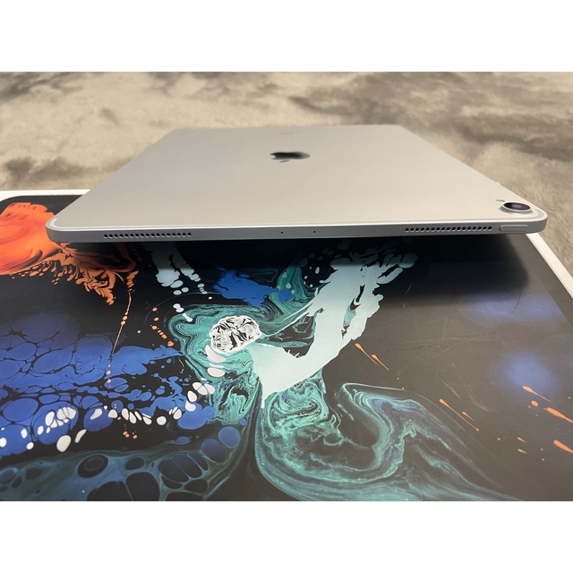 iPad(アイパッド)の【美品】iPad Pro 12.9 第3世代 WiFi 64GB 3世代  スマホ/家電/カメラのPC/タブレット(タブレット)の商品写真