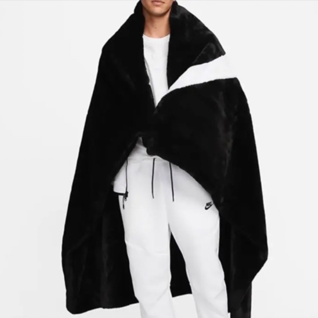 NIKE - ☆極上☆極暖☆NIKE ブランケット 新品未使用の通販 by mas NIKE - ☆極上☆極暖☆NIKE ブランケット 新品未使用の通販 by mas