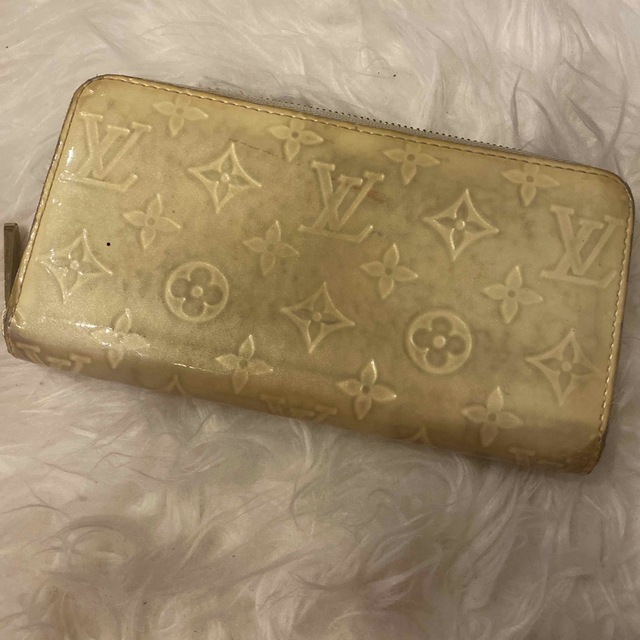 LOUIS VUITTON(ルイヴィトン)のLOUIS VUITTON ヴェルニ　長財布 レディースのファッション小物(財布)の商品写真