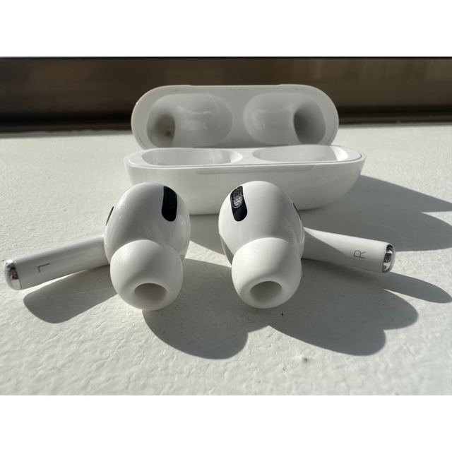 Apple(アップル)のApple AirPods Pro 第1世代 スマホ/家電/カメラのオーディオ機器(ヘッドフォン/イヤフォン)の商品写真