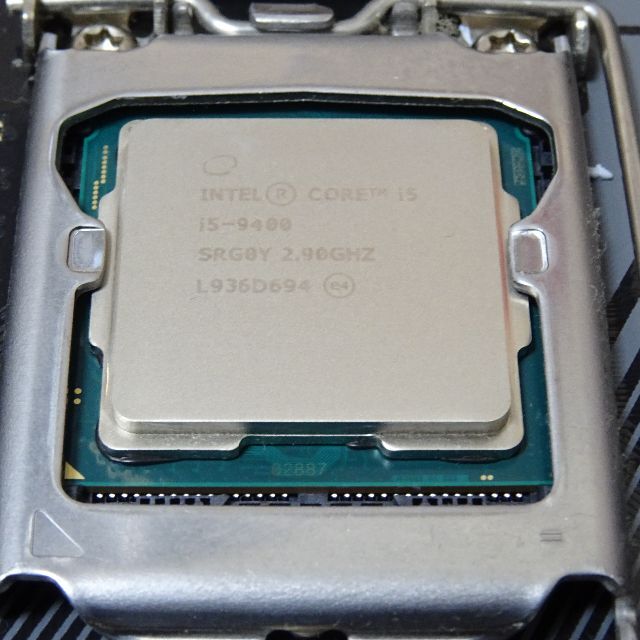 PCパーツ【最終値下げ】Intel Core i5-9400　マザーボードセット