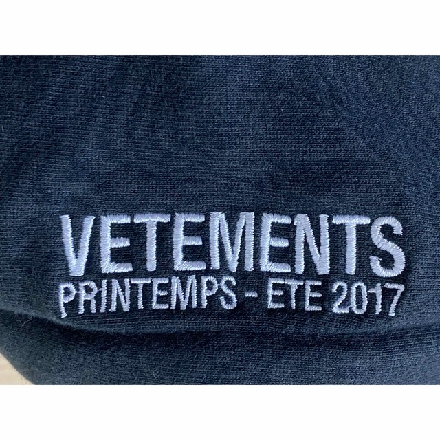 VETEMENTS(ヴェトモン)の確認用 メンズのジャケット/アウター(ブルゾン)の商品写真