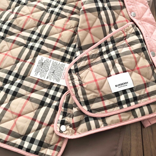 BURBERRY(バーバリー)のバーバリーチルドレン 新品コート 6Y キッズ/ベビー/マタニティのキッズ服女の子用(90cm~)(コート)の商品写真