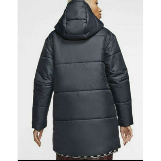 NIKE(ナイキ)の新品タグ付きナイキ　NIKE新品　中綿コート　M 　ジャケット　アウター レディースのジャケット/アウター(その他)の商品写真