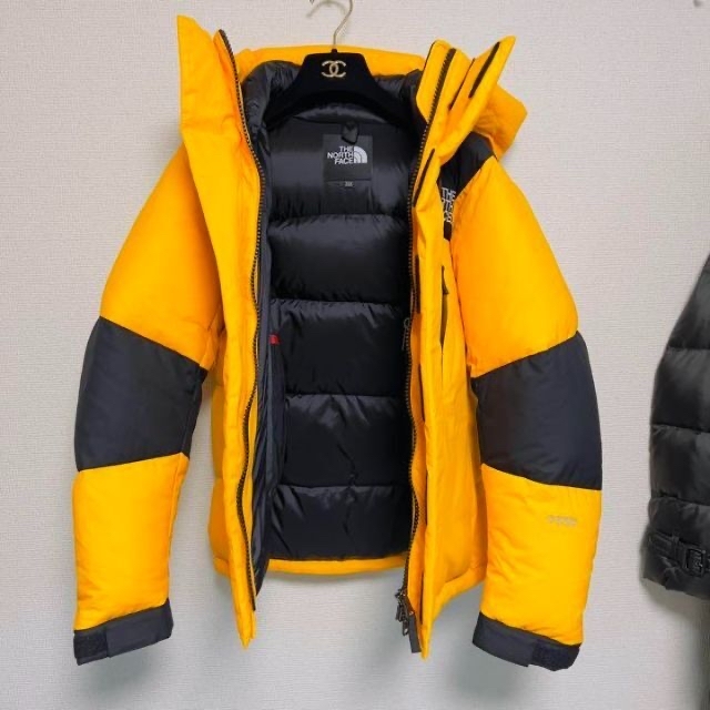 THE NORTH FACE(ザノースフェイス)の美品 ノースフェイス バルトロライトジャケット サミットゴールド ND91950 レディースのジャケット/アウター(ダウンジャケット)の商品写真