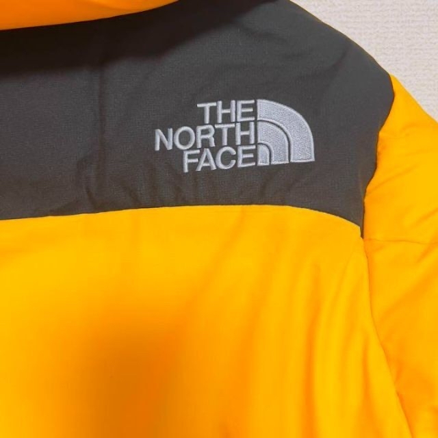 THE NORTH FACE(ザノースフェイス)の美品 ノースフェイス バルトロライトジャケット サミットゴールド ND91950 レディースのジャケット/アウター(ダウンジャケット)の商品写真