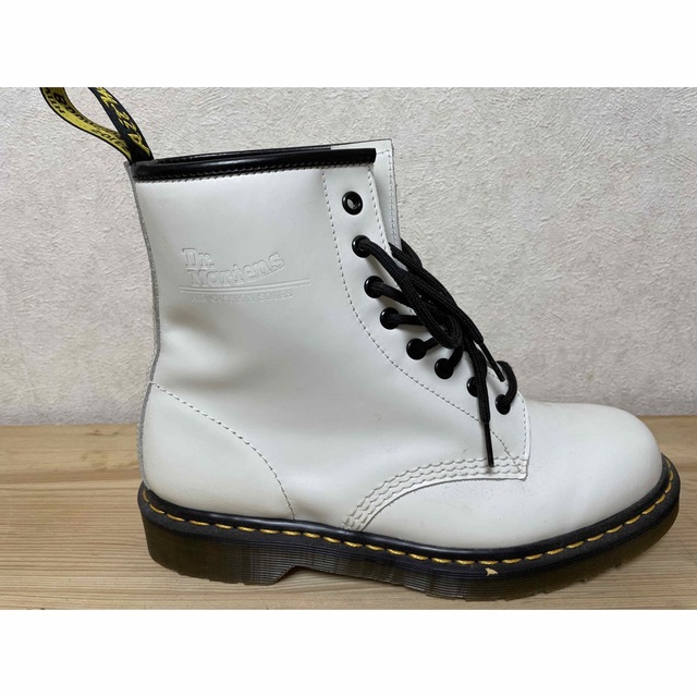 ☆UK6サイズ ドクターマーチン Dr.Martens 8ホール 白 未使用