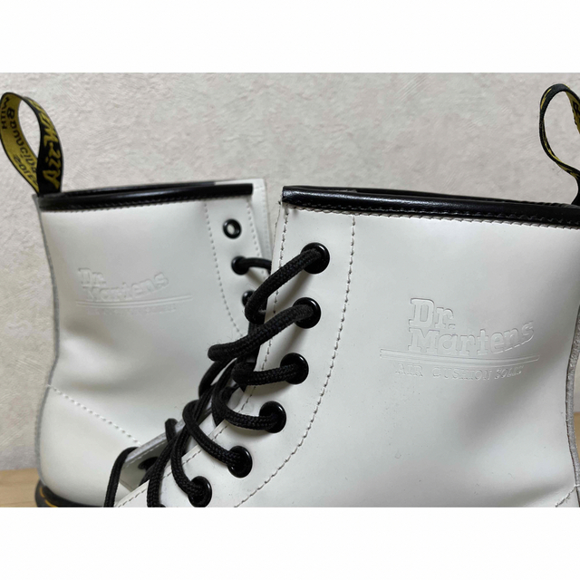 ☆UK6サイズ ドクターマーチン Dr.Martens 8ホール 白 未使用