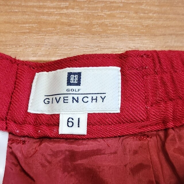 GIVENCHY(ジバンシィ)のGIVENCHY　ゴルフウェア　ハーフパンツ スポーツ/アウトドアのゴルフ(ウエア)の商品写真