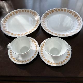 コレール(CORELLE)のヴィンテージCorelle コレール プレート大2枚とカップ&ソーサー2客セット(食器)