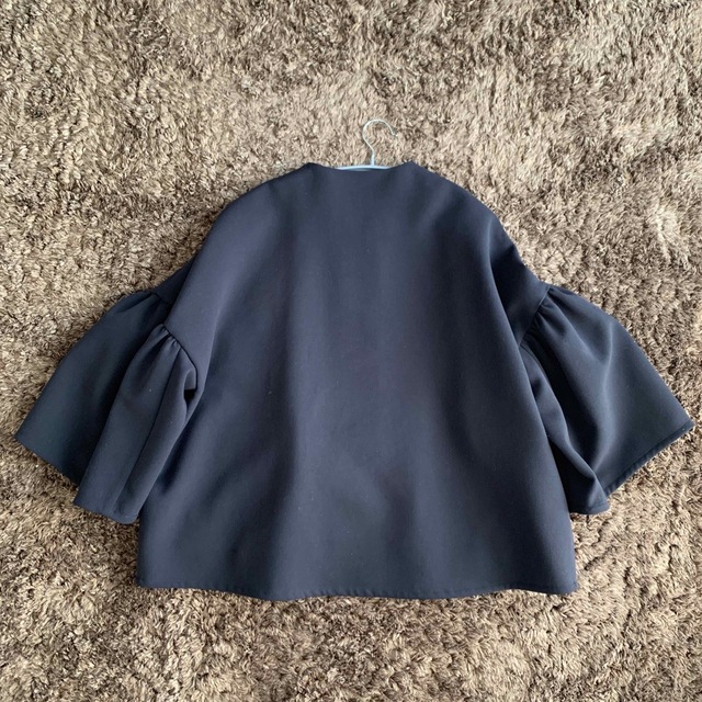 Drawer(ドゥロワー)のyori ポケットフリルジャケット　ネイビー レディースのジャケット/アウター(ノーカラージャケット)の商品写真
