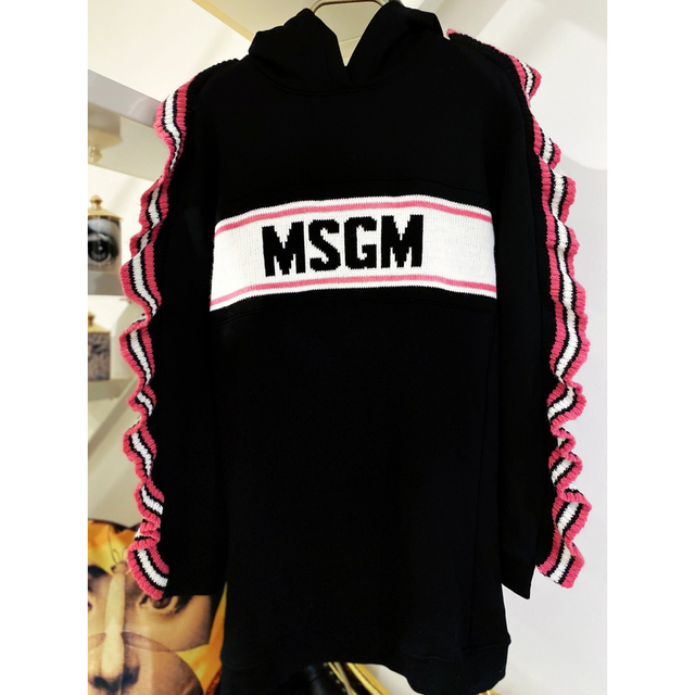 新品☆大人もOK足長に見えるクロップド丈MSGM ハートロゴスェット