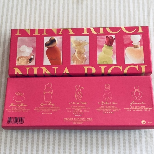 NINA RICCI(ニナリッチ)のNINA RICCI 未使用 ニナリッチ香水 ミニボトル5本セット コスメ/美容の香水(香水(女性用))の商品写真