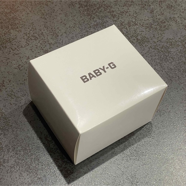 Baby-G(ベビージー)のBaby-G ホワイト 腕時計 内箱・外箱・取扱説明書・保証書付き レディースのファッション小物(腕時計)の商品写真