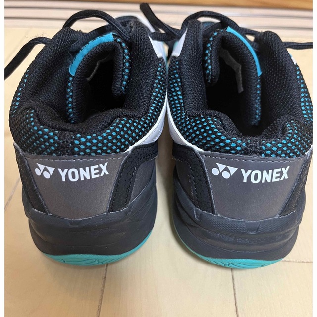 YONEX(ヨネックス)のバトミントン　シューズ　ヨネックス　24.0 スポーツ/アウトドアのスポーツ/アウトドア その他(バドミントン)の商品写真