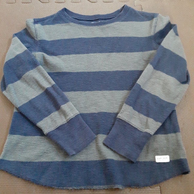 GAP Kids(ギャップキッズ)のGapKids　GAP　120 ボーダーカットソー キッズ/ベビー/マタニティのキッズ服男の子用(90cm~)(Tシャツ/カットソー)の商品写真