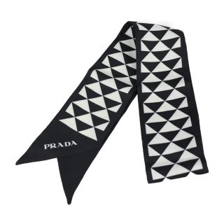 プラダ(PRADA)のPRADA プラダ   スカーフ 1FF008   シルク100% ブラック ライトブルー パープル トライアングル プリント リボンスカーフ 【本物保証】(バンダナ/スカーフ)