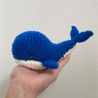 ハンドメイド　手乗りクジラさん　あみぐるみ(あみぐるみ)