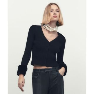 ザラ(ZARA)のZARA ニットカーディガン　フェイクファー　タグ付き(カーディガン)