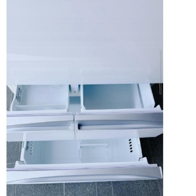 東芝(トウシバ)のあや様専用　冷蔵庫　東芝　クリスタルホワイト　タッチするだけオープンドア スマホ/家電/カメラの生活家電(冷蔵庫)の商品写真