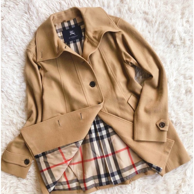 BURBERRY(バーバリー)の★定価20万超♪未使用に近い極美品♪Burberry  ウールコート★ レディースのジャケット/アウター(ピーコート)の商品写真