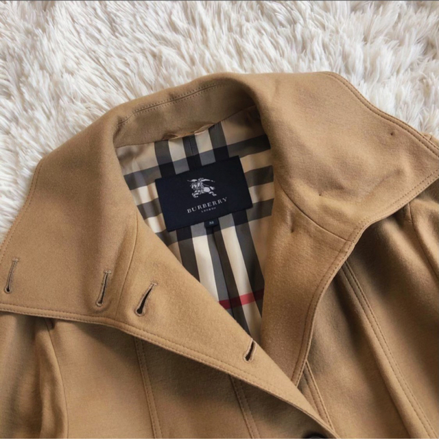 BURBERRY(バーバリー)の★定価20万超♪未使用に近い極美品♪Burberry  ウールコート★ レディースのジャケット/アウター(ピーコート)の商品写真