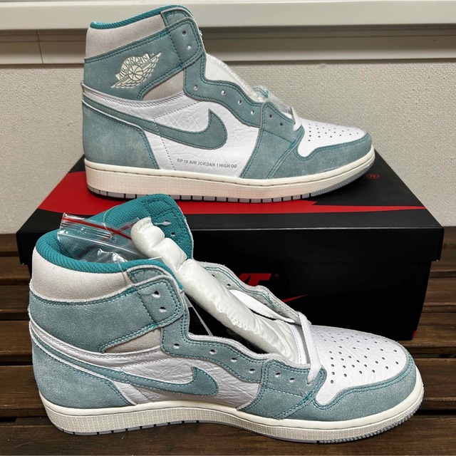 NIKE(ナイキ)の未使用 NIKE AIR JORDAN 1 HIGH TURBO GREEN メンズの靴/シューズ(スニーカー)の商品写真