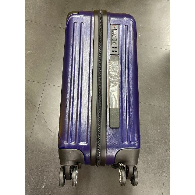 キャリーケース ネイビー sサイズ 機内持込 軽量 紺 新品 レディースのバッグ(スーツケース/キャリーバッグ)の商品写真