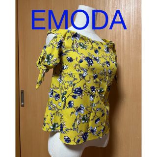 エモダ(EMODA)の❤️新品タグ付❤️EMODAイエローオフショルダーリボントップスフリーサイズ(シャツ/ブラウス(半袖/袖なし))