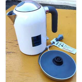 デロンギ(DeLonghi)のデロンギ　電気ケトル　DeLonghi ZJX650J-WH(電気ケトル)