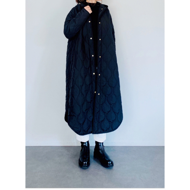 ❣️タイムセール❣️chouchouラウンドキルティングフードロングコート レディースのジャケット/アウター(ロングコート)の商品写真