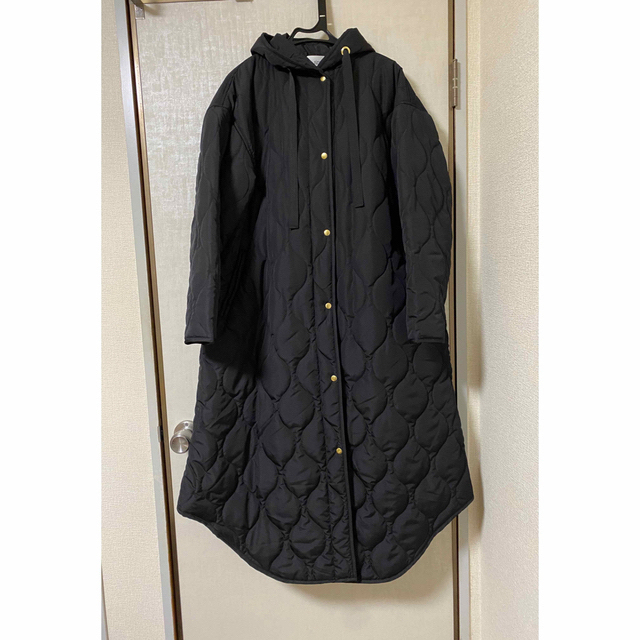 ❣️タイムセール❣️chouchouラウンドキルティングフードロングコート レディースのジャケット/アウター(ロングコート)の商品写真