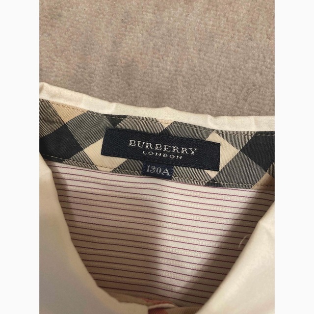 BURBERRY(バーバリー)のBurberry シャツ(130) キッズ/ベビー/マタニティのキッズ服男の子用(90cm~)(Tシャツ/カットソー)の商品写真