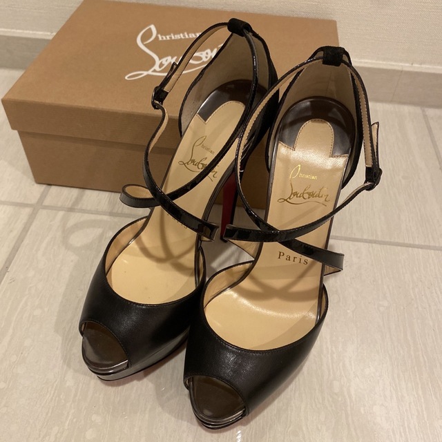 Christian Louboutin(クリスチャンルブタン)のクリスチャンルブタン オープントゥヒールパンプス レディースの靴/シューズ(ハイヒール/パンプス)の商品写真