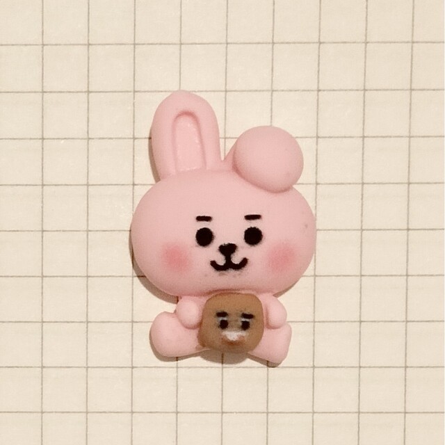 【No.6559】キーホルダー ホイップデコ BT21 COOKY ハンドメイドのファッション小物(バッグチャーム)の商品写真