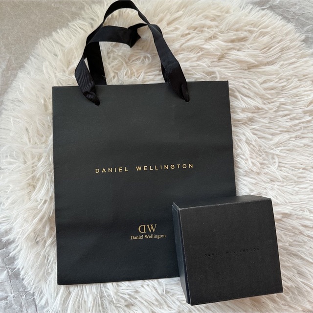 Daniel Wellington(ダニエルウェリントン)の【24時間内発送】ダニエルウェリントン 空箱　ショッパー　紙袋　ショップ袋 レディースのバッグ(ショップ袋)の商品写真