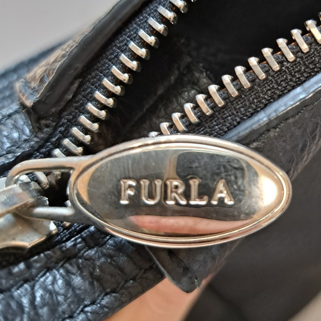 Furla(フルラ)の【美品】FURLA フルラ ショルダーバッグ　レザー　ブラック レディースのバッグ(ショルダーバッグ)の商品写真