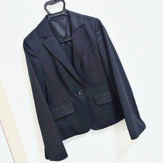 洋服の青山で購入　レディース　スーツ　紺色　１９号　未使用品