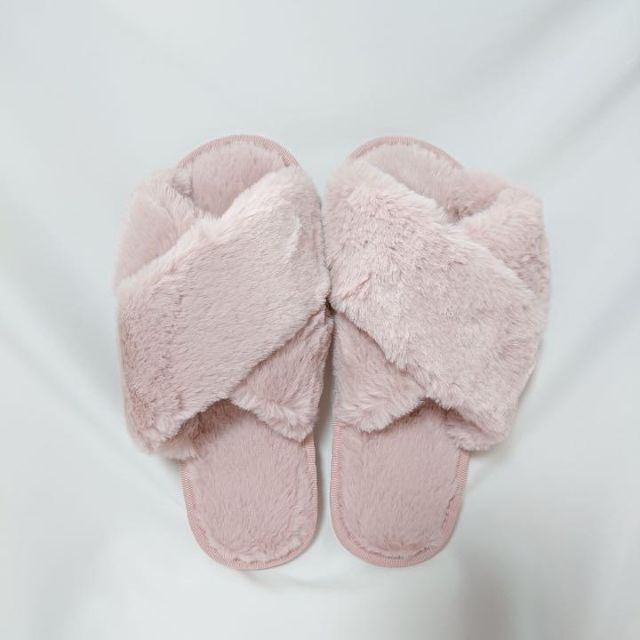 スリッパ　ファー　韓国　冷え性　防寒　ルームシューズ　もこもこ　ふわふわ　ピンク レディースの靴/シューズ(その他)の商品写真