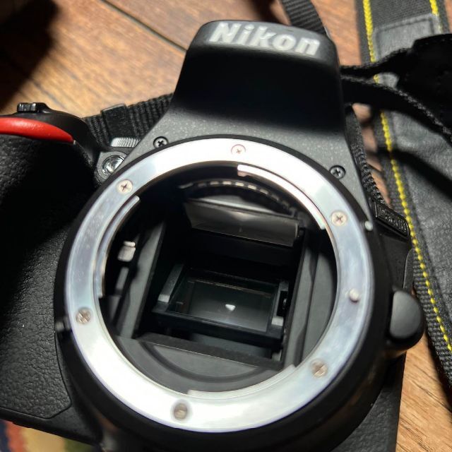 半額SALE☆ Nikon - Nikon D5600 本体 ボディのみ デジタル一眼 - www