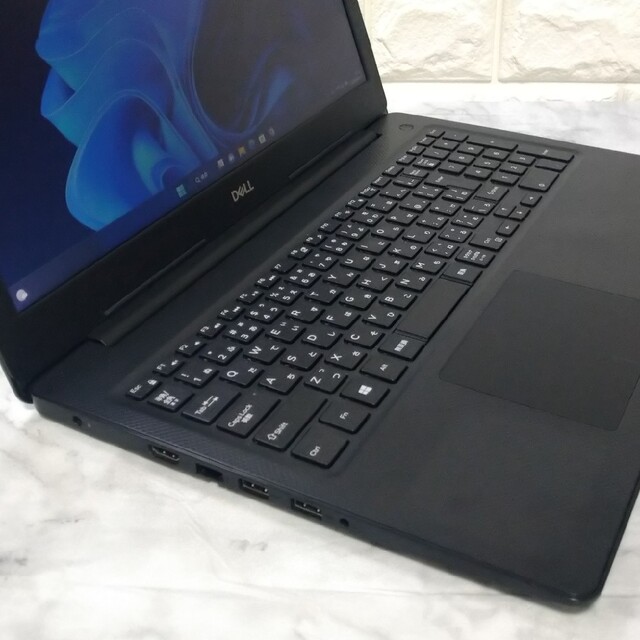 Dell inspiron 5570 Core i5 高速SSD 値引不可