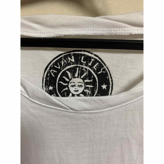 Avan Lily(アバンリリー)のAvanLily Tシャツ　カットソー レディースのトップス(Tシャツ(半袖/袖なし))の商品写真